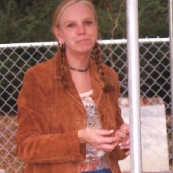 Meet your Posher, Louise - Picture 1 of 1